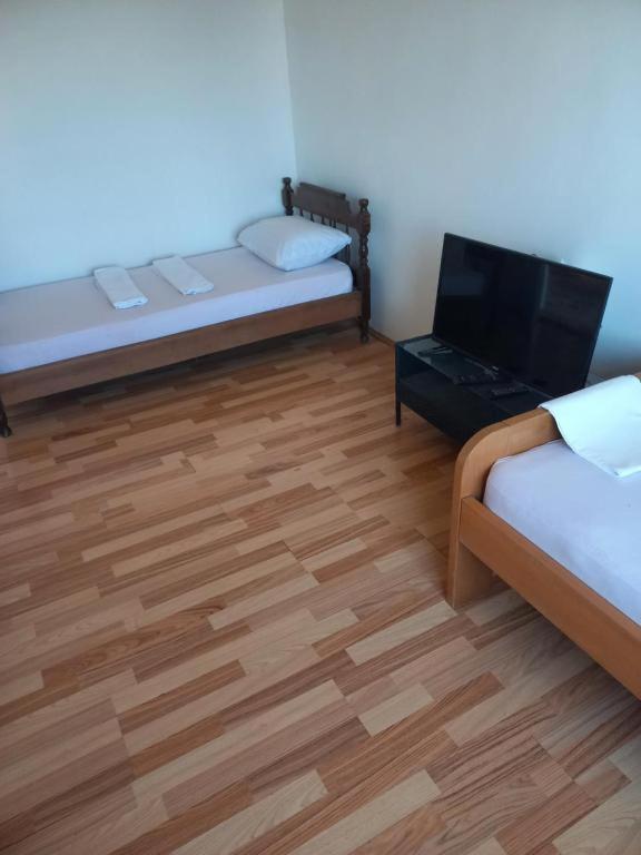 Traveler'S Rest - Near Podgorica Airport Hostel Mitrovici  Luaran gambar