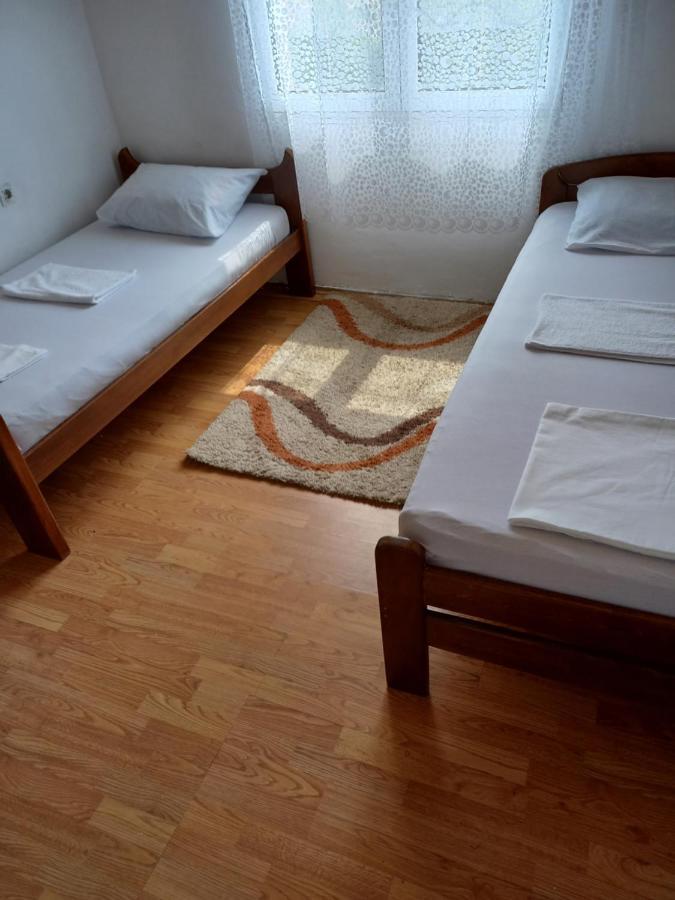 Traveler'S Rest - Near Podgorica Airport Hostel Mitrovici  Luaran gambar