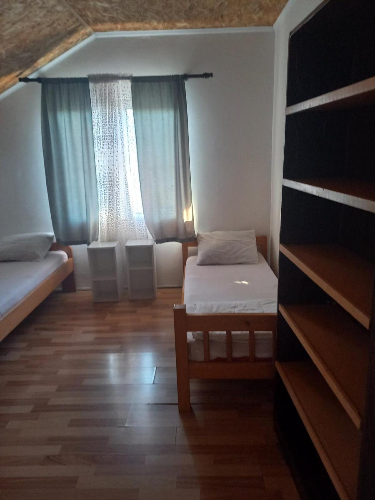 Traveler'S Rest - Near Podgorica Airport Hostel Mitrovici  Luaran gambar