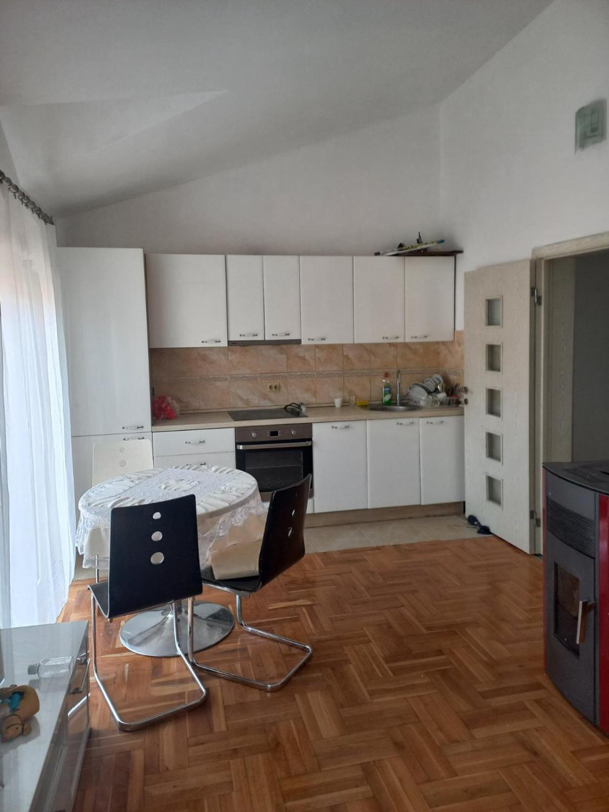 Traveler'S Rest - Near Podgorica Airport Hostel Mitrovici  Bilik gambar